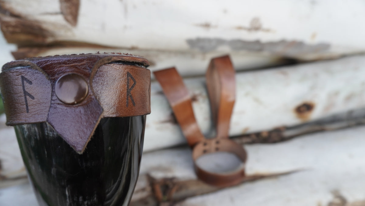 Old Lord Viking Drinking Horn with Leather Holster |Genuine Ox Horn With Lid