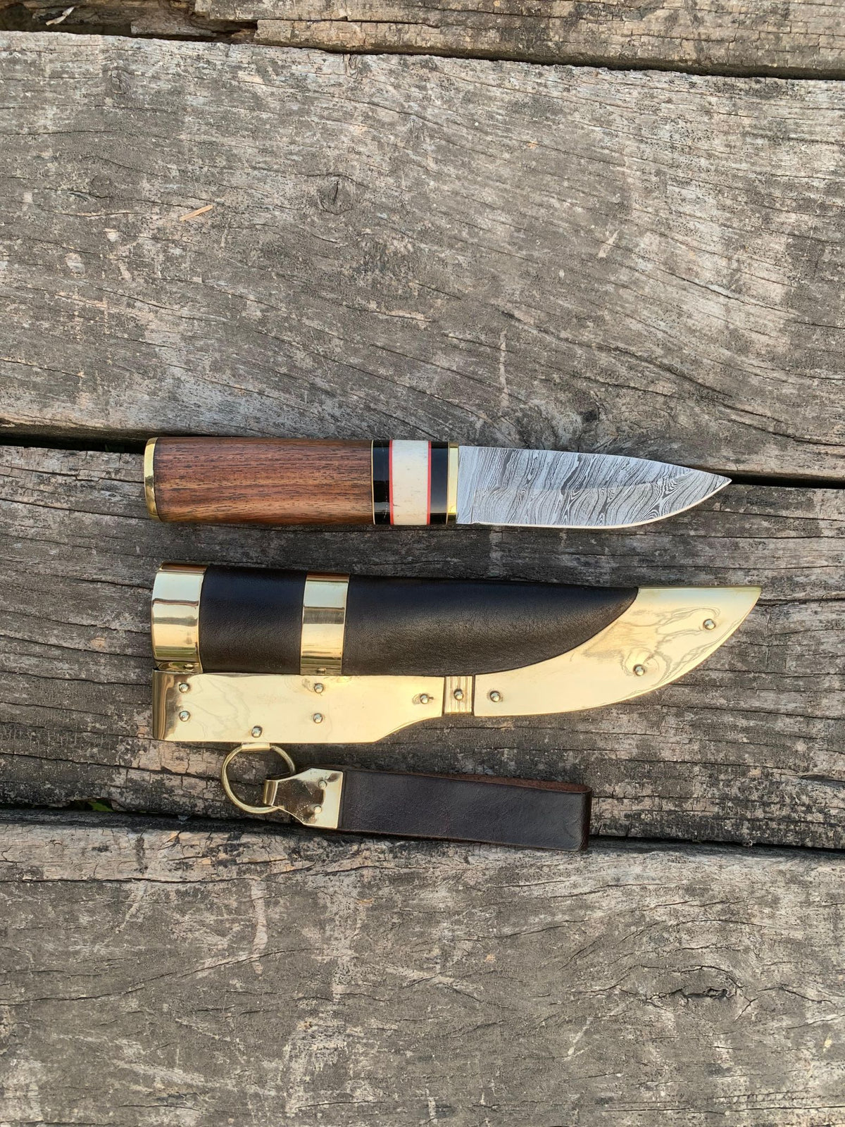 Handmade Damascus Steel Hunting Knife – 10" Full Tang Fixed Blade with Wood Handle & Leather Sheath | Medieval Viking Survival Knife