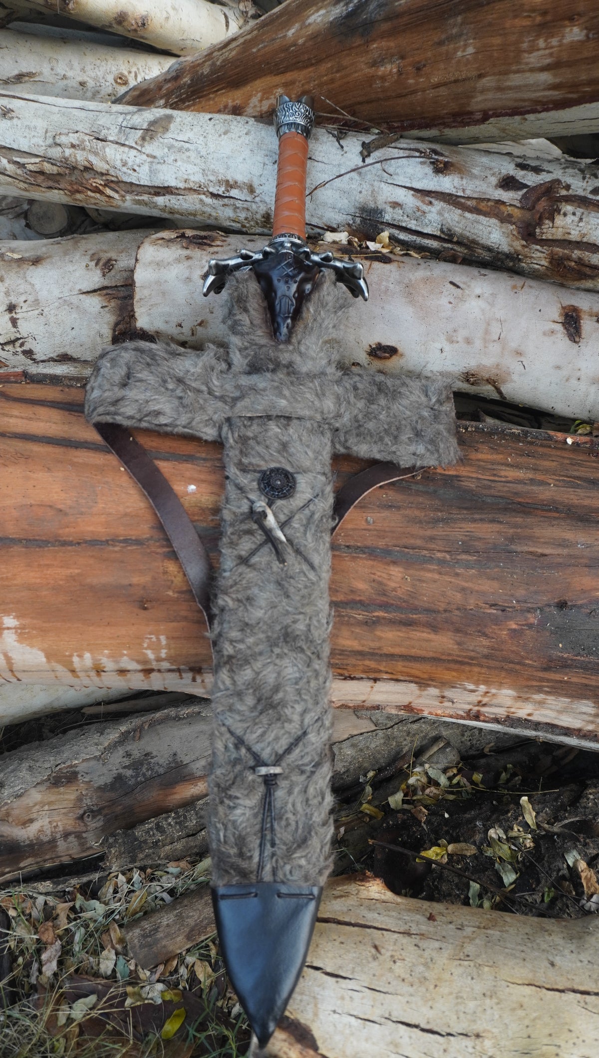 Conan’s Father Sword Replica – Moose Pommel & Fur Sheath
