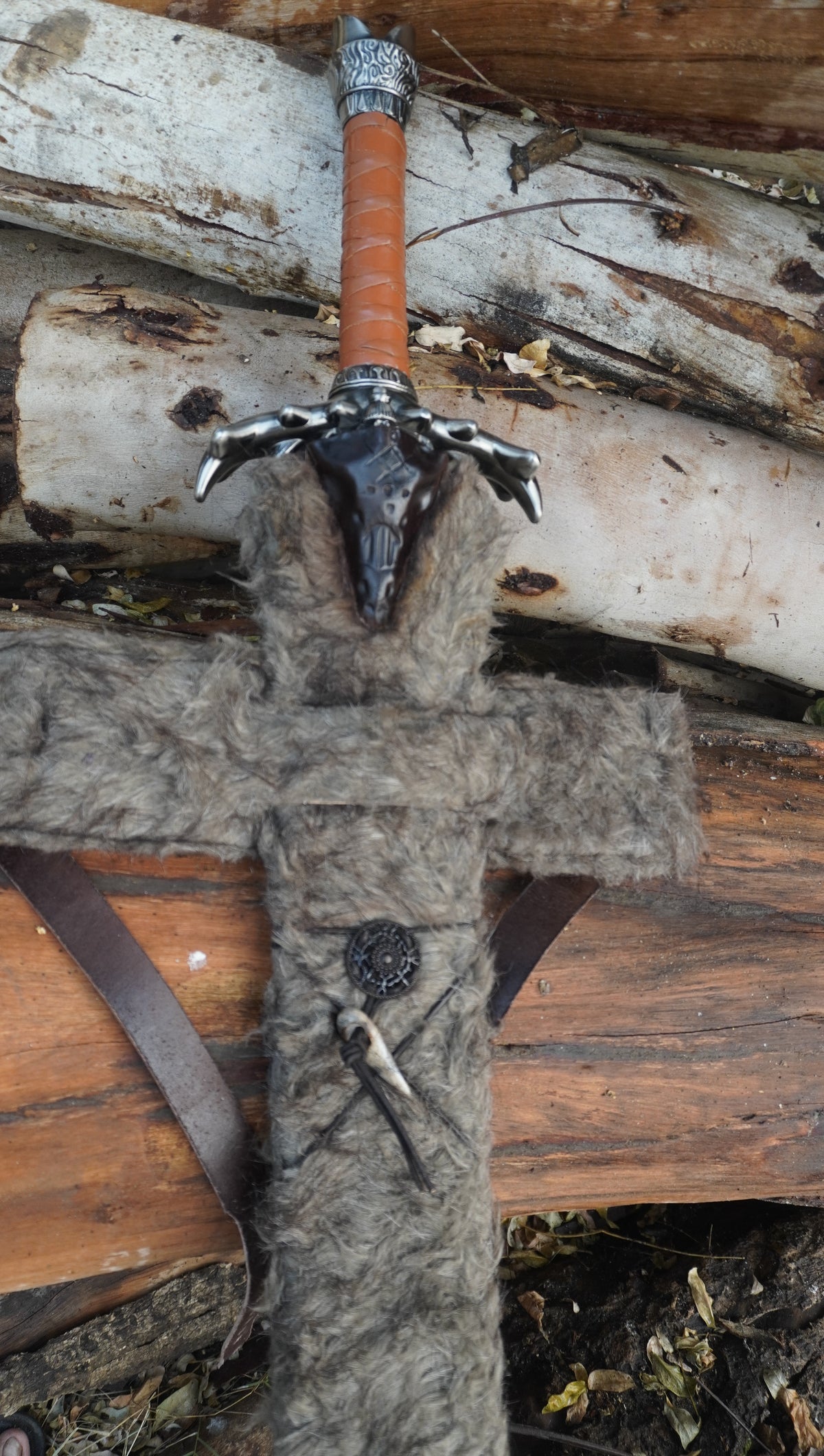 Conan’s Father Sword Replica – Moose Pommel & Fur Sheath