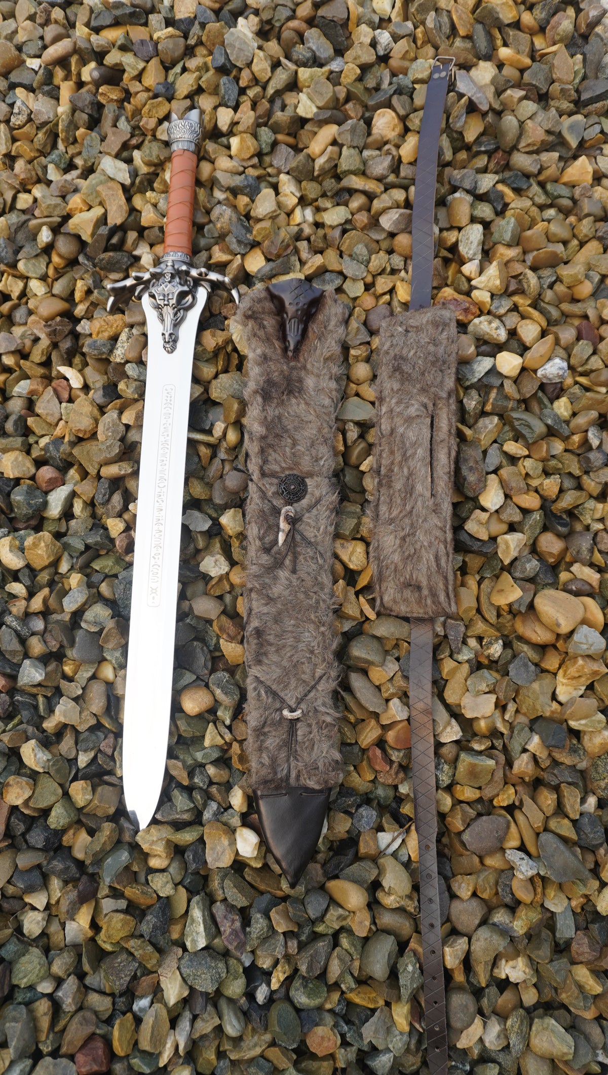 Conan’s Father Sword Replica – Moose Pommel & Fur Sheath