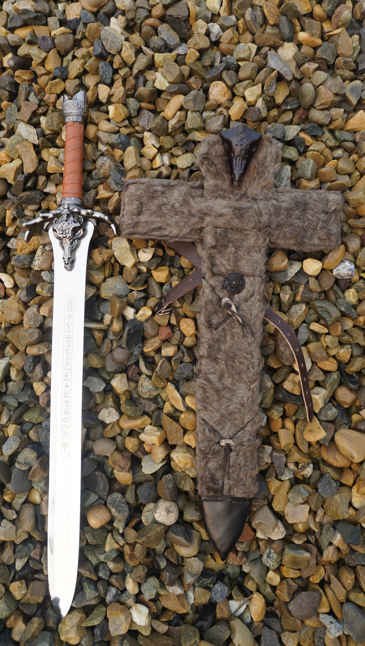 Conan’s Father Sword Replica – Moose Pommel & Fur Sheath